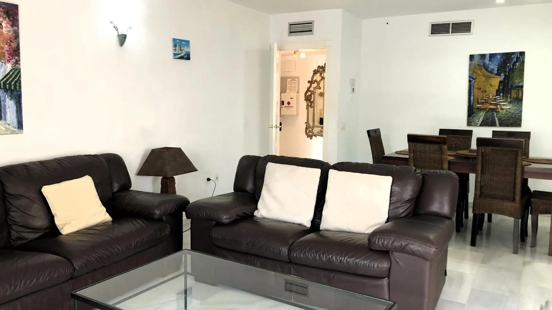 Apartamentos y casas SERINAMAR- Banús, Marbella
