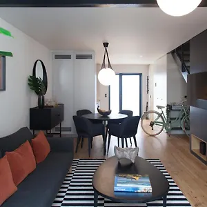 Flh Intendente Elegant Mezzanine With Balcony Lisboa